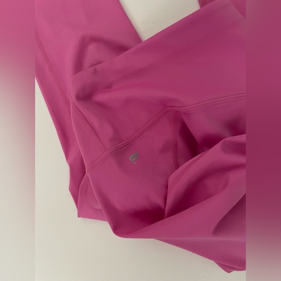 Fabletics High Waisted Ultracool Crop Hot Pink LEGGING M - Picture 7 of 10